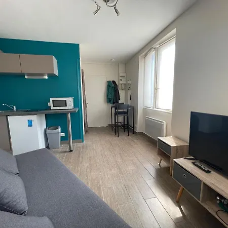 Centre Apartment *